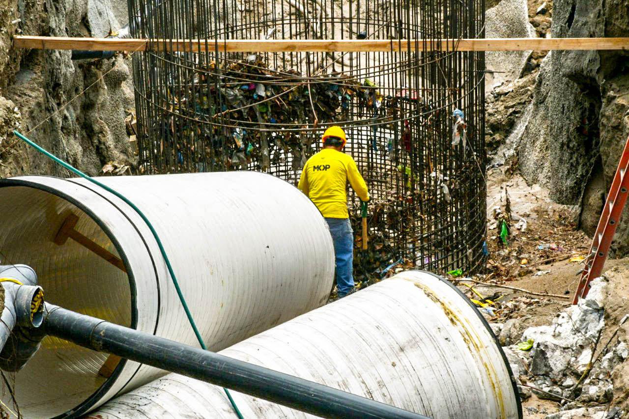 Gobierno verifica estado de cárcava en colonia Santa Lucía tras fuerte lluvia gobierno-verifica-estado-de-carcava-en-colonia-santa-lucia-tras-fuerte-lluvia
